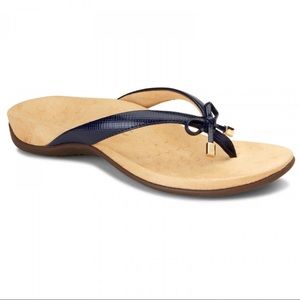 VIONIC // Bella II Toe Post Sandal Navy Lizard